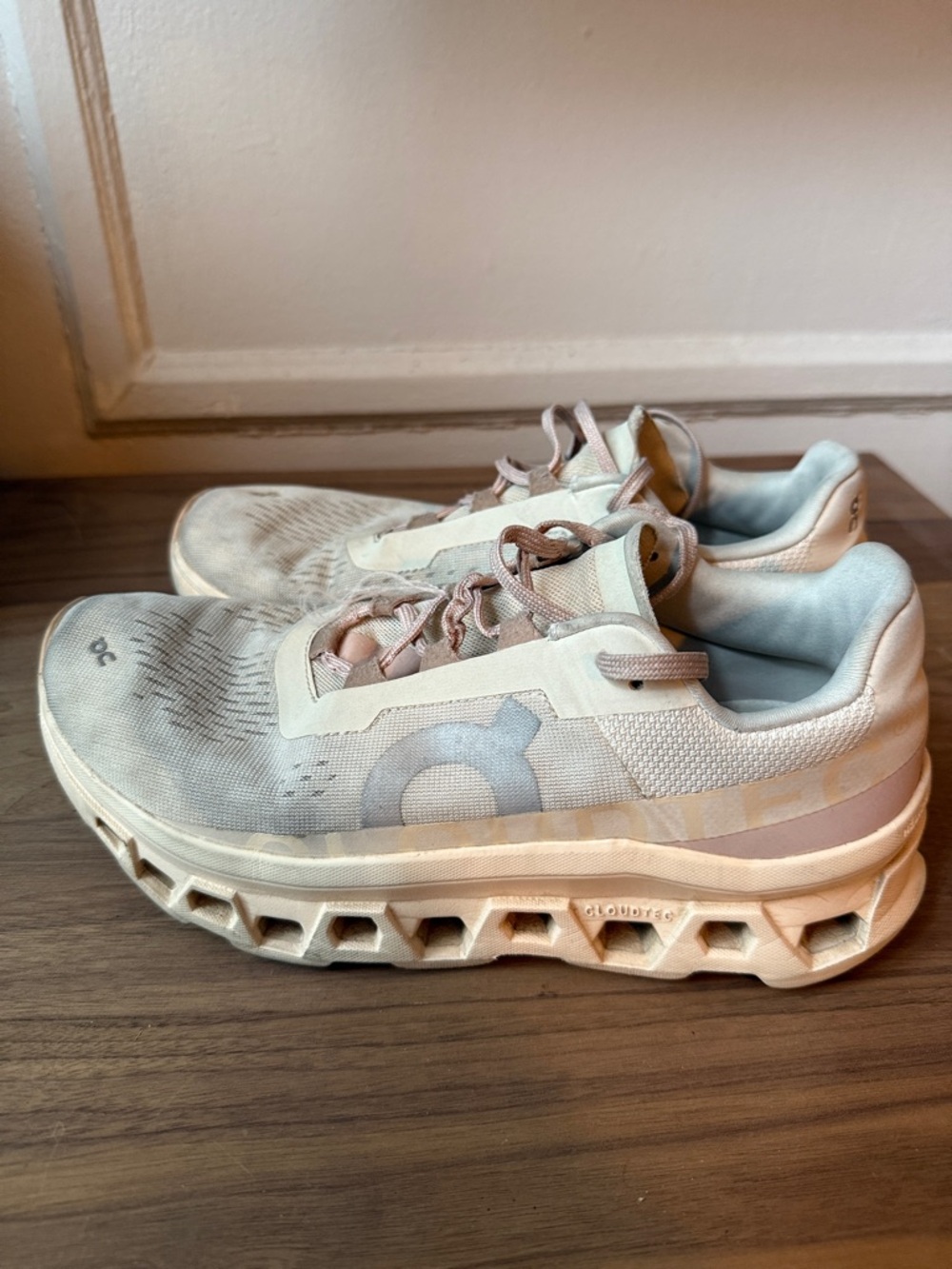 On Cloud cloud monster Women’s Running Shoes - Light Beige/Pink